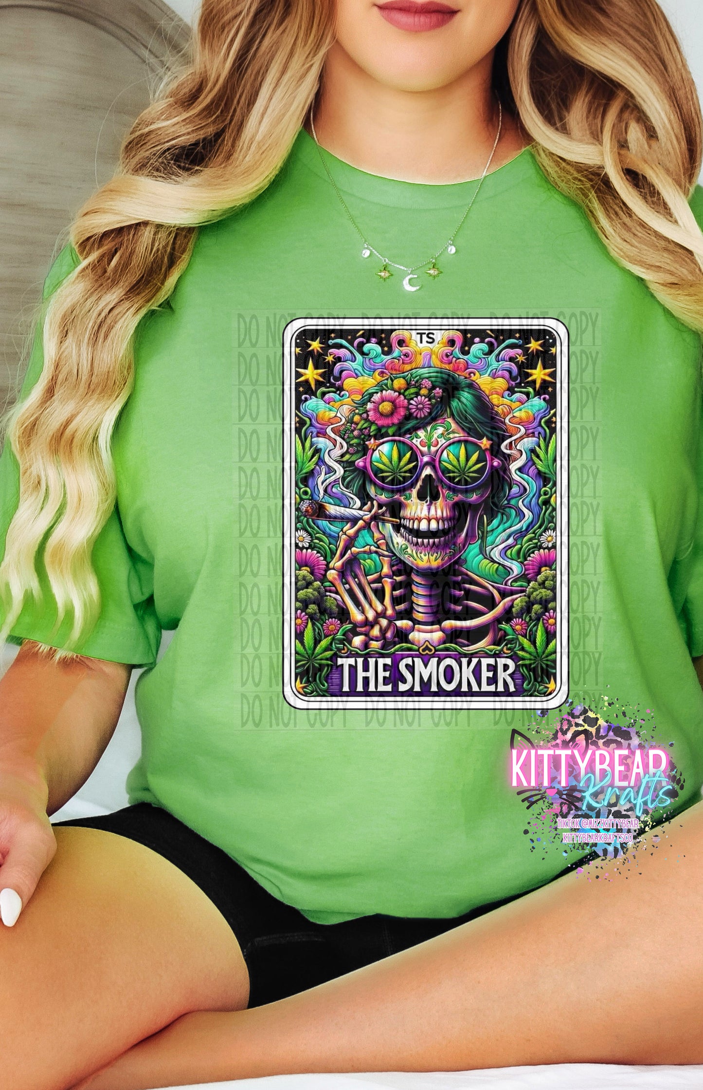 Tarot Card 'The Smoker' Graphic T-Shirt - Kittybear Krafts