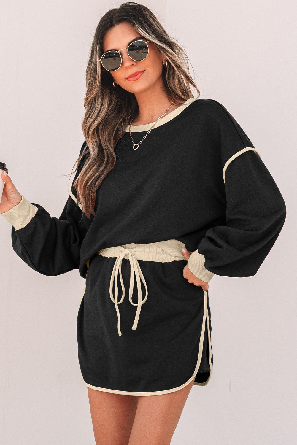 Black Color Contrast Loose Pullover and Lace-up Waist Skort Set Kittybear Krafts