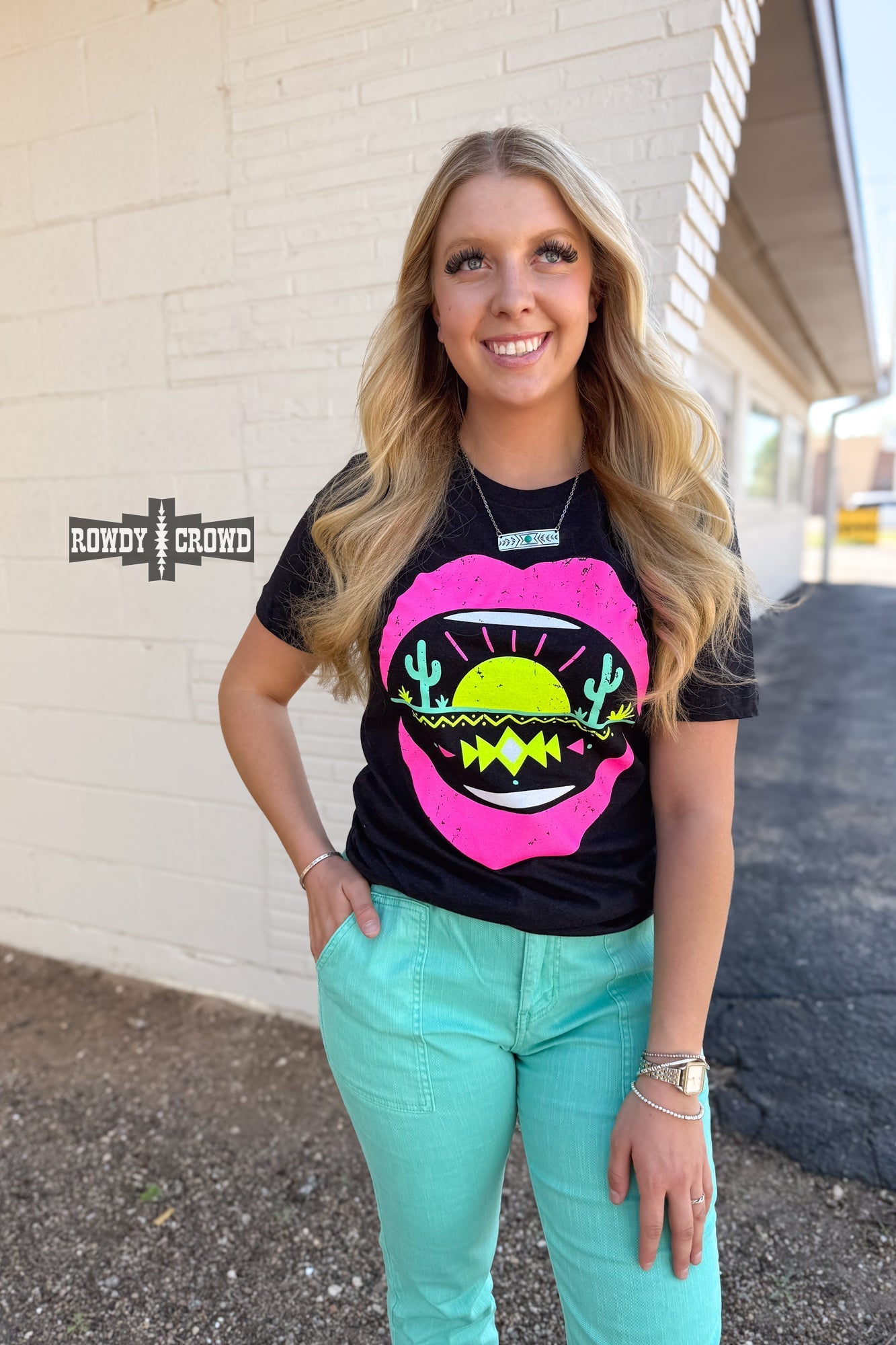 Desert Lips Western Style T-shirt Rowdy Crowd Clothing