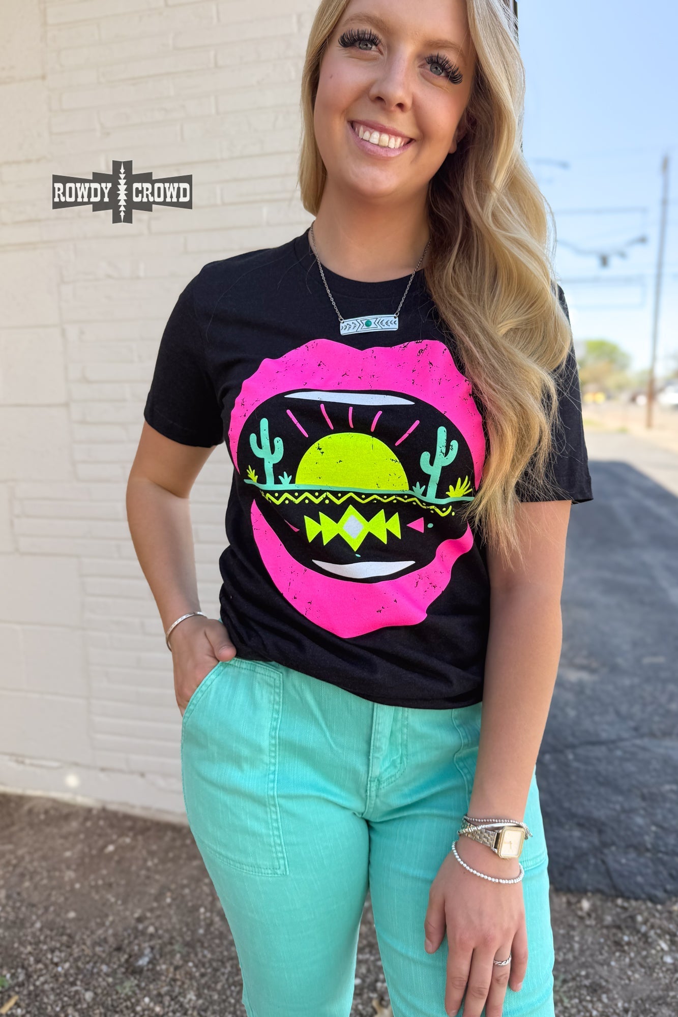 Desert Lips Western Style T-shirt Rowdy Crowd Clothing