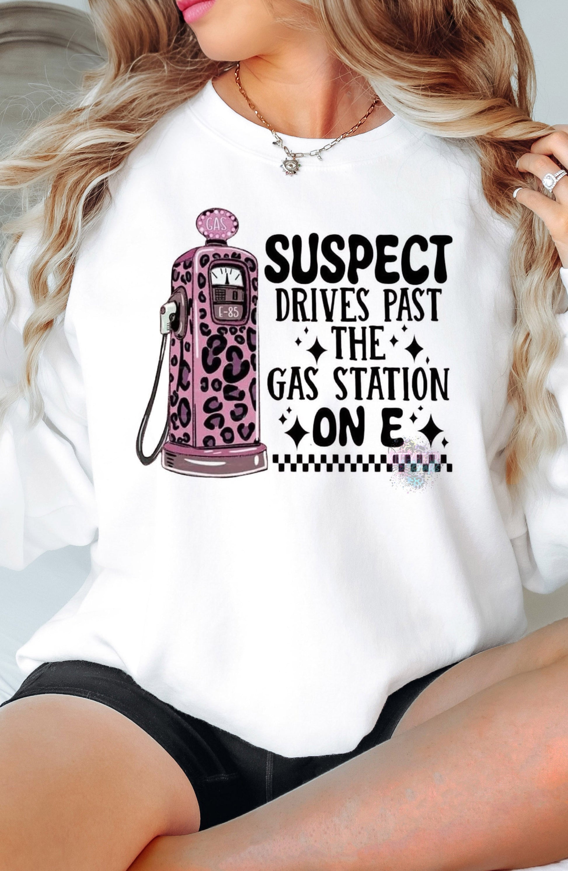 Suspect Drives Past the Gas Station on E Graphic Short Sleeve T-shirt, Long Sleeve T-Shirt Or Crewneck Sweatshirt Kittybear Krafts